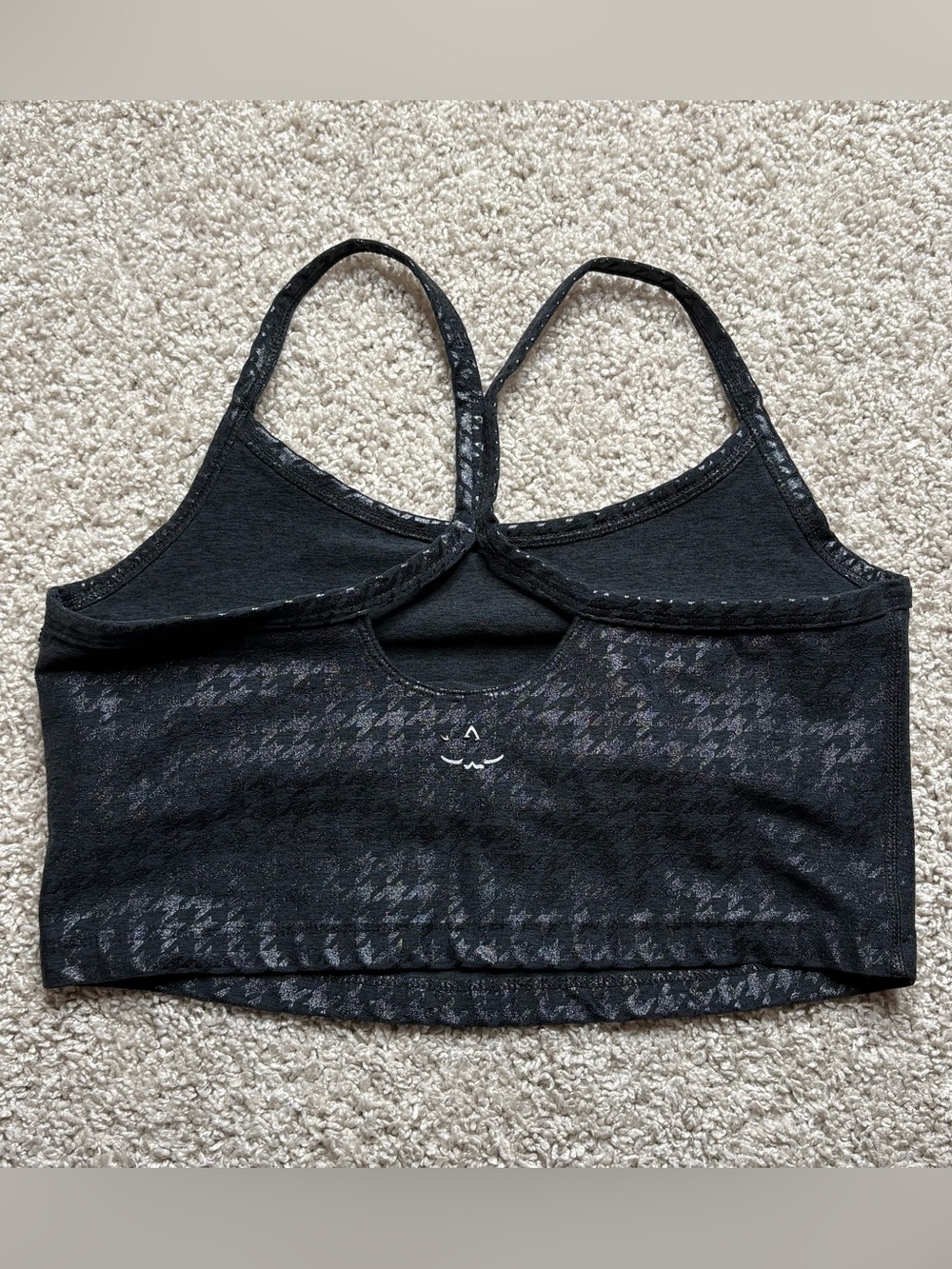 Beyond Yoga Embossed Pattern Crop Tank - Picture 2 of 4